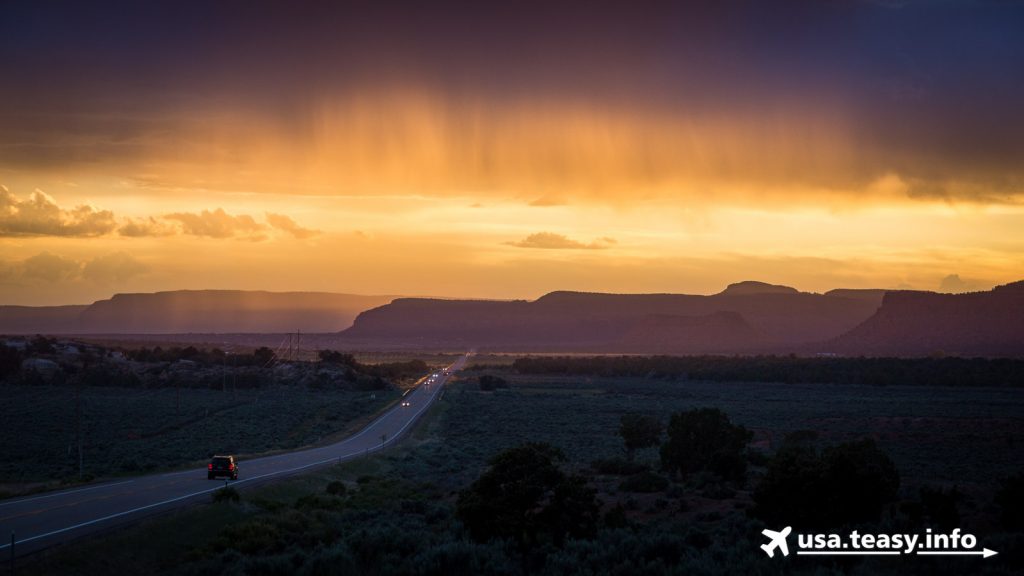 Eindrucksvoller Sonnenuntergang auf dem Rückweg von der Navajo Bridge.